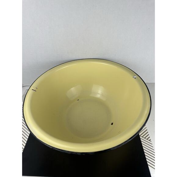 Vintage Enamelware Yellow Bowl Black Rim Farmhouse Country Cookware 12x4.5” - Picture 3 of 6
